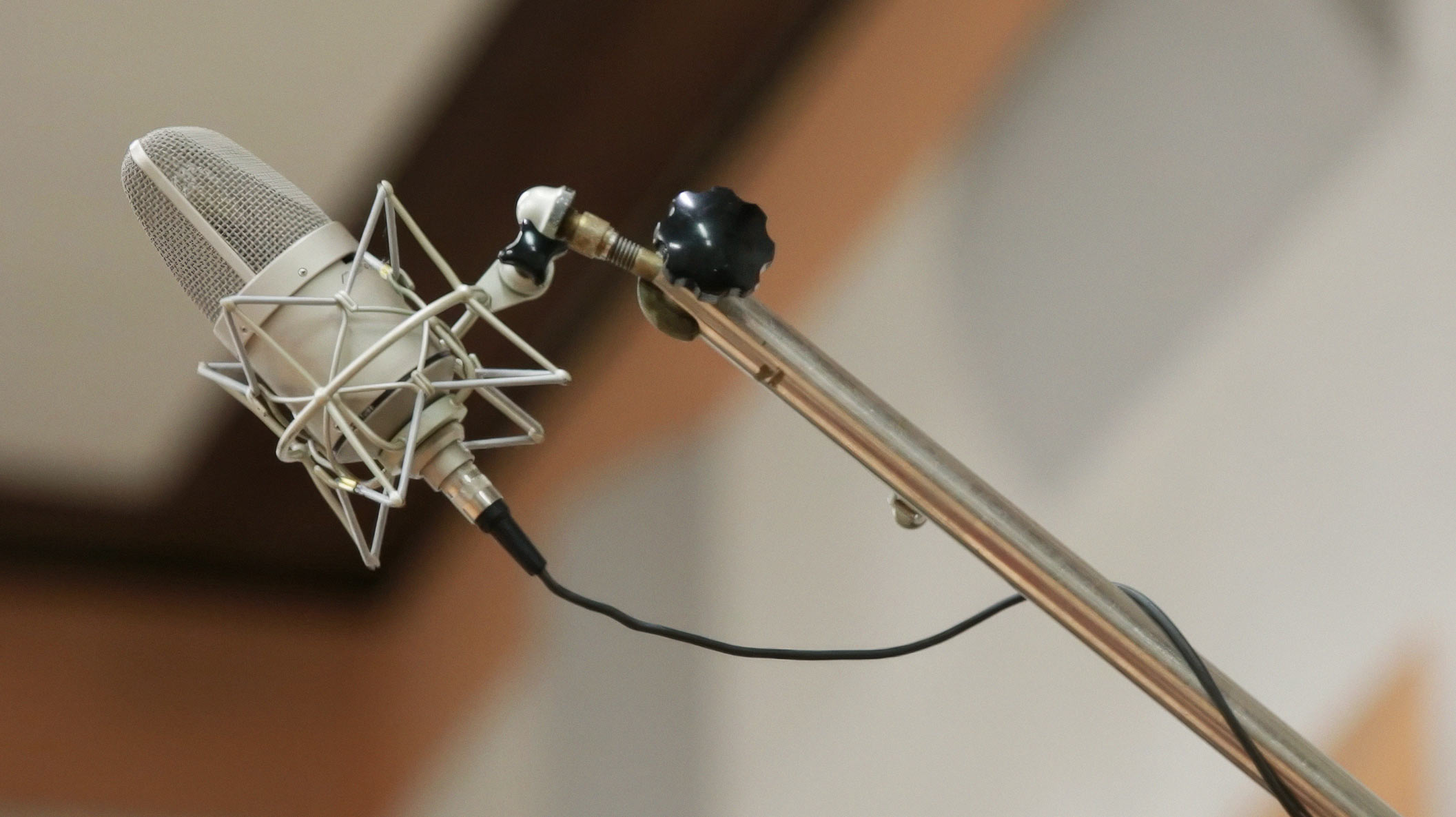 sinphonica-mics-making-of@2x.jpg